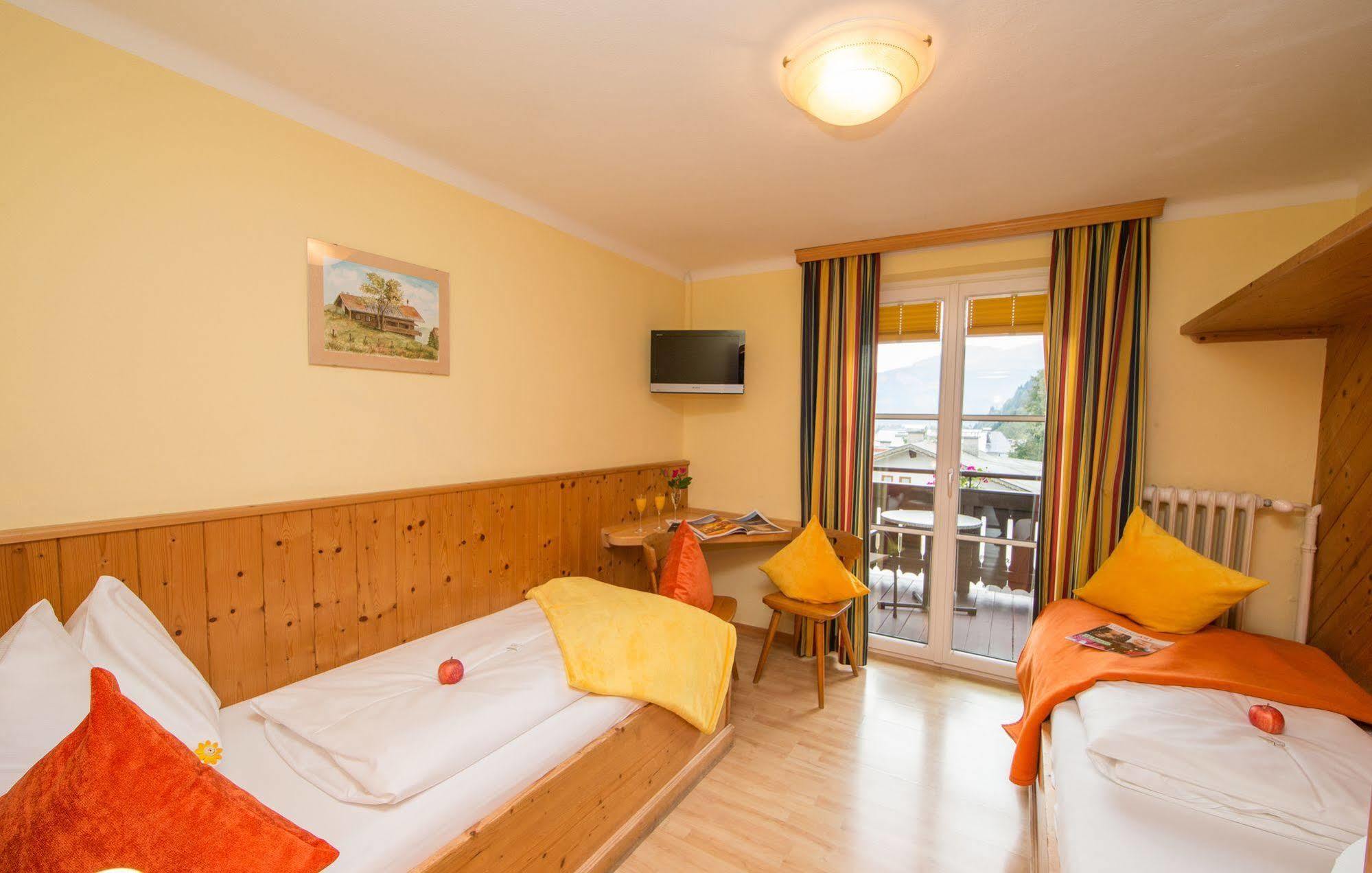 Hotel Pension Hubertus Τσελ αμ Ζέε Εξωτερικό φωτογραφία